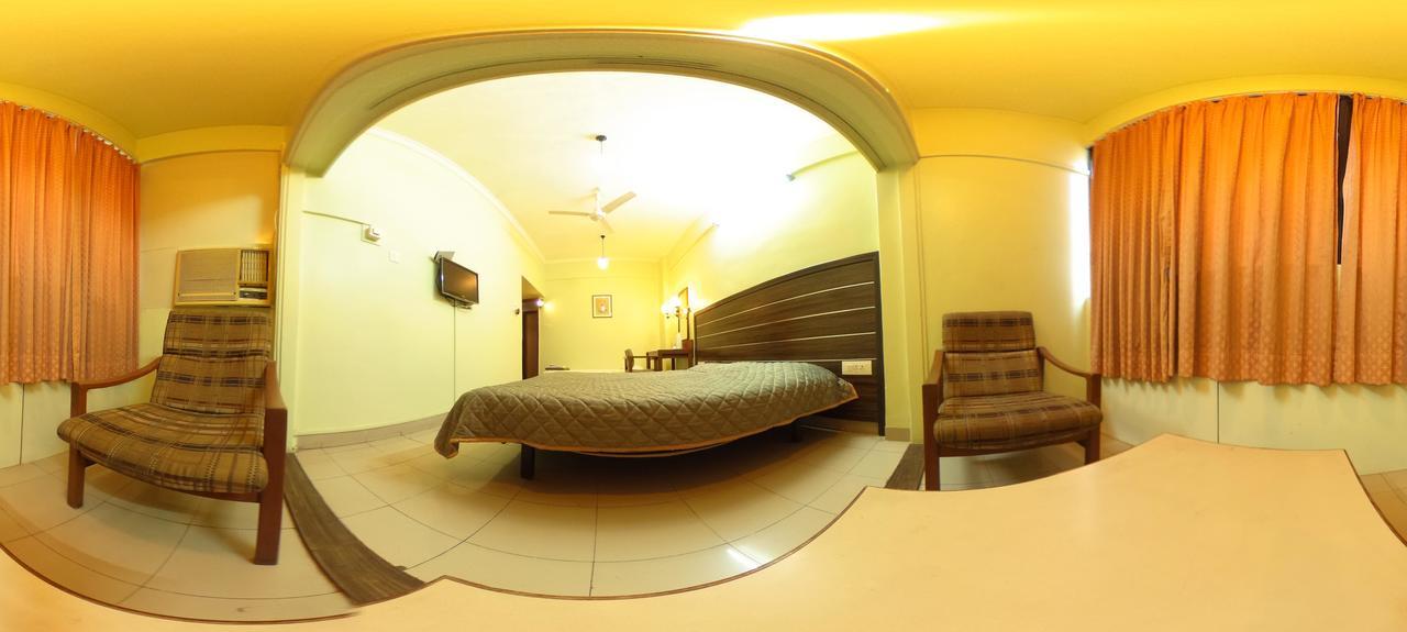 Hotel Raviraj Pune Exterior foto